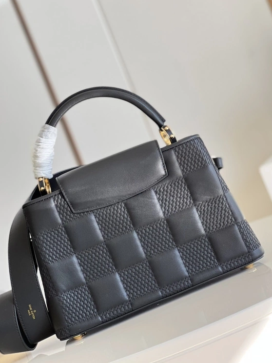 Fake Louis Bags LOUIS MM CAPUCINES VUITTON 0821
